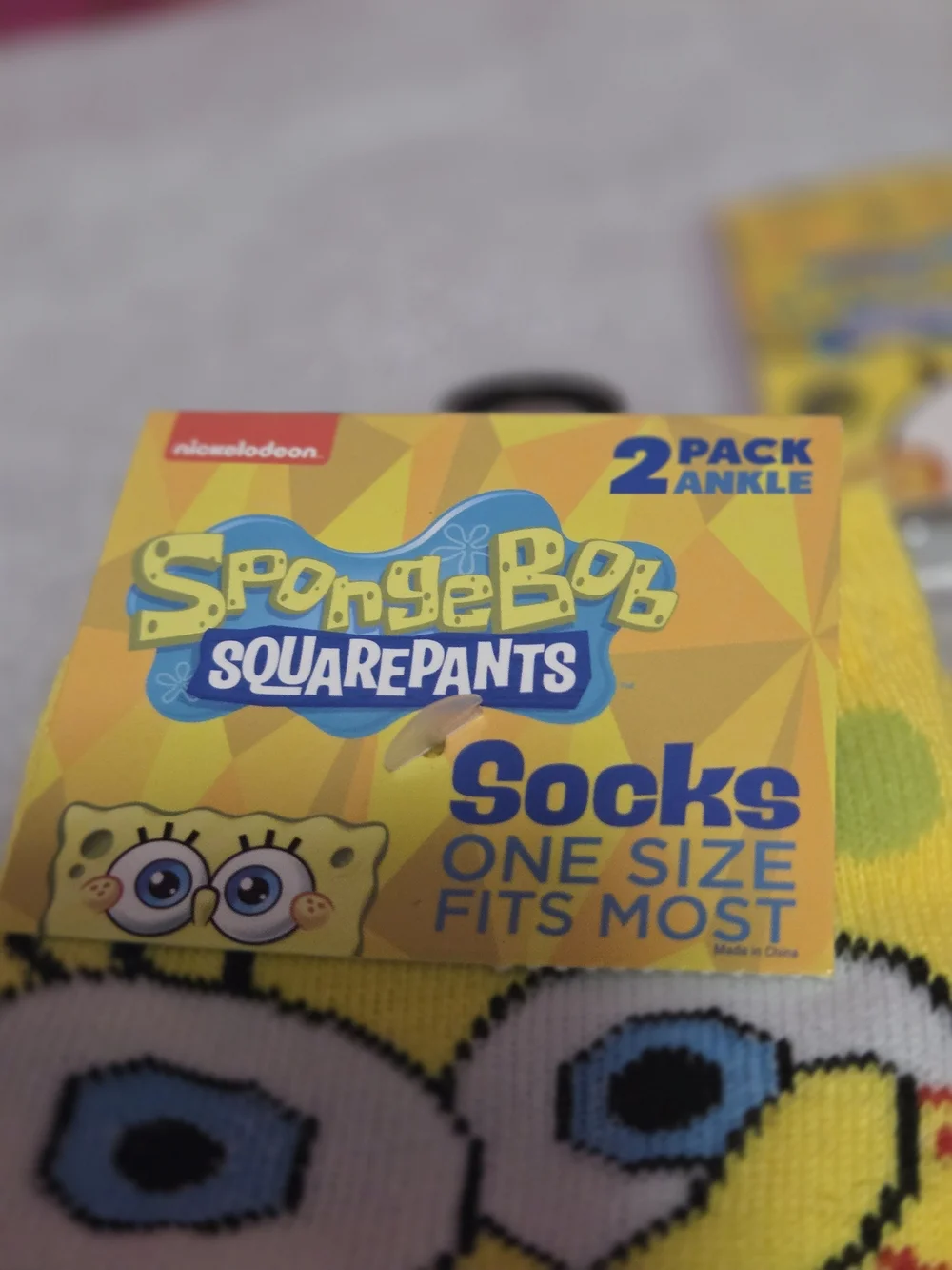 Nickelodeon SpongeBob Yellow Kids Socks & Matching SpongeBob Accessory